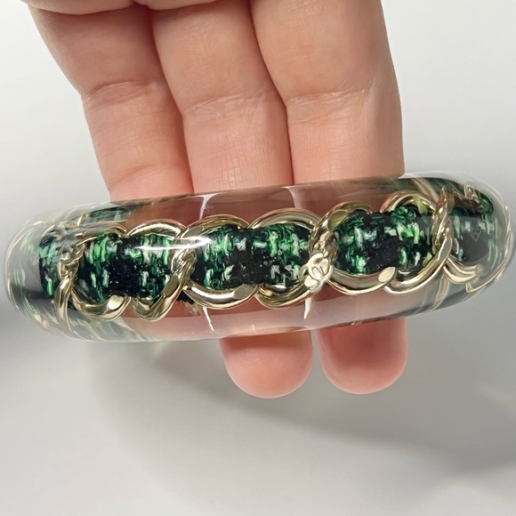 AUTH 2014 CHANEL Clear Resin Lucite Green Tweed Gold Chain Logo Bangle Bracelet - Picture 8 of 16